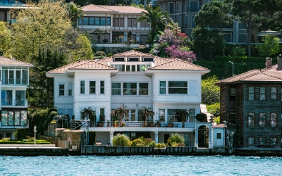 Yalı — charming wooden mansions on the shores of the Bosphorus