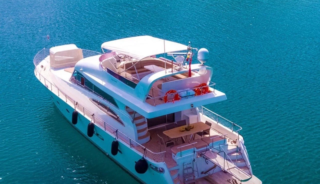 Yacht Luxury 3