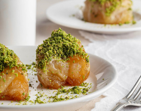 Nightingale's Nest with Pistachios baklava