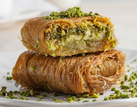 Packed Kadayif with Pistachio Cream