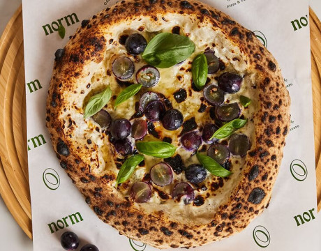 Uva e Gorgonzola pizza