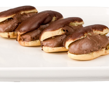 Chocolate eclairs
